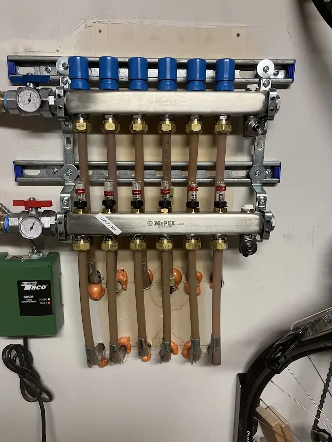 Plumber performing Gas Leak Detection at a residential property in Pampa